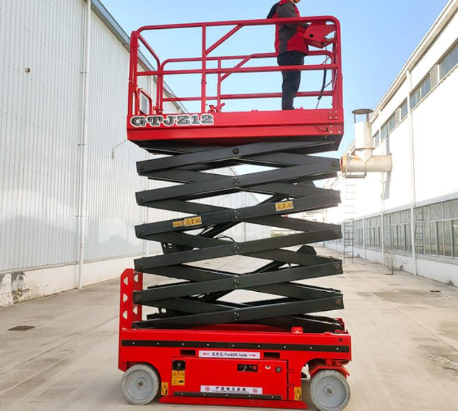 朝阳自行走移动式升降机